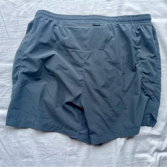 Brooks Running Shorts women’s M - Picture 4 of 5